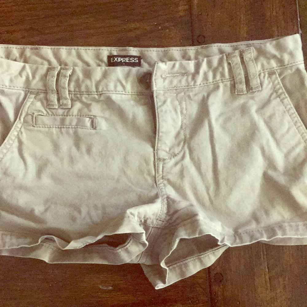 EXPRESS khaki shorts.